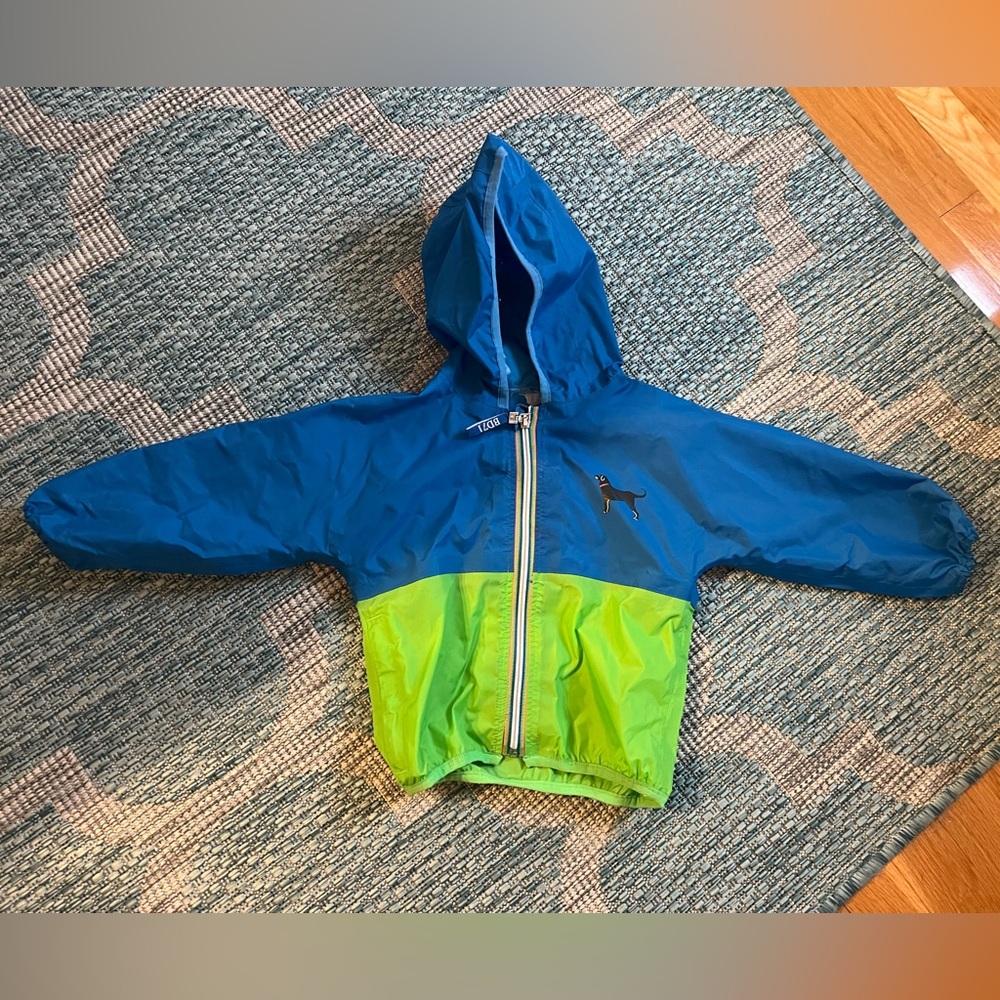 Black Dog rain coat 2T
